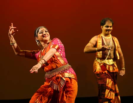 Lakshmi Gopalaswami performing at the melody in darkness concert with visually challenged dancers